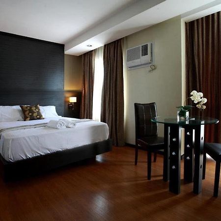 Makati Boutique Hotel Near Naia Airport Terminal 3 Edsa Pasay Cbd Makati City Exterior foto
