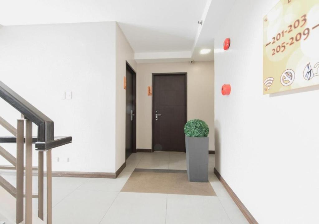 Makati Boutique Hotel Near Naia Airport Terminal 3 Edsa Pasay Cbd Makati City Exterior foto